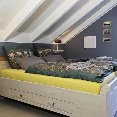 Wiesenart - Upper Floor בית נופש זינקסט